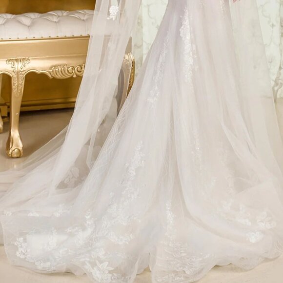 New Floral Wedding Gown w/ Shoulder Capes & Charming Mermaid Silhouette GL3829 - Picture 15 of 15